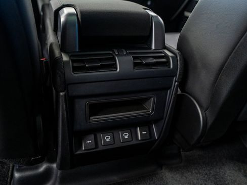 Used 2022 Land Rover Defender 110 X-Dynamic SE image 62