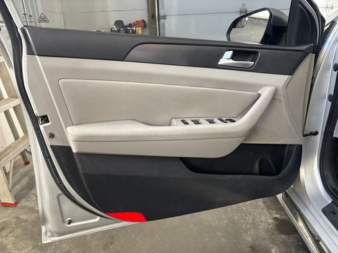 Used 2015 Hyundai Sonata Sport FWD image 15