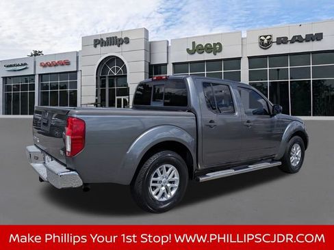 Used 2016 Nissan Frontier SV RWD image 3