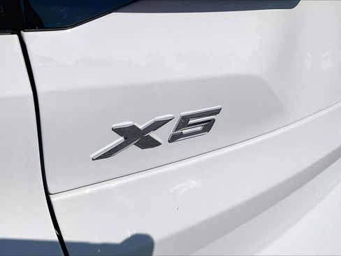 Used 2024 BMW X5 xDrive40i w/ M Sport Package AWD/4WD image 33