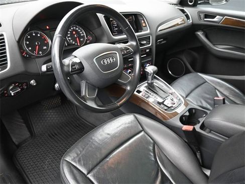 Used 2016 Audi Q5 2.0T Premium Plus w/ Technology Package image 17