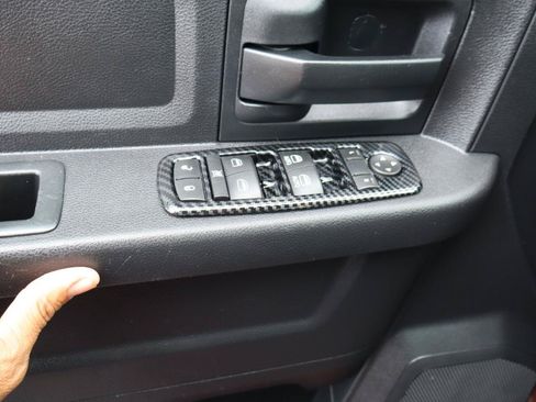 Used 2016 RAM 1500 Express AWD/4WD image 23