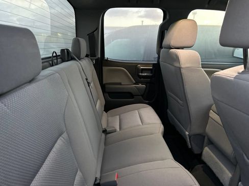 Used 2019 Chevrolet Silverado 1500 Custom w/ Custom Convenience Package AWD/4WD image 12