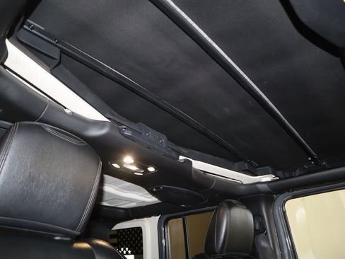 Used 2020 Jeep Wrangler Unlimited Rubicon image 19