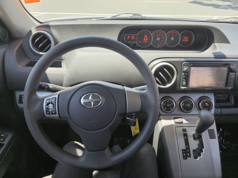 Used 2014 Scion xB HATCHBACK 4D image 12