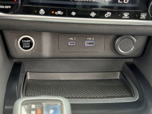 Used 2021 Nissan Rogue SV w/ Premium Package AWD/4WD image 16