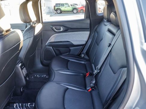 Certified 2023 Jeep Compass Latitude image 21