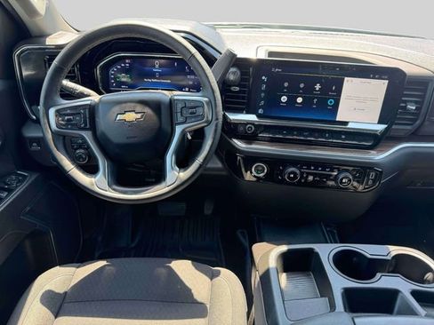 Used 2024 Chevrolet Silverado 1500 LT AWD/4WD image 14