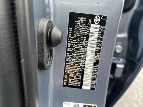 Used 2020 Toyota Corolla LE image 28