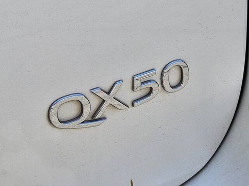 Used 2017 INFINITI QX50 AWD w/ Premium Plus Package image 10