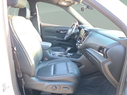 Used 2023 Chevrolet Traverse RS w/ LPO, Floor Liner Package image 18