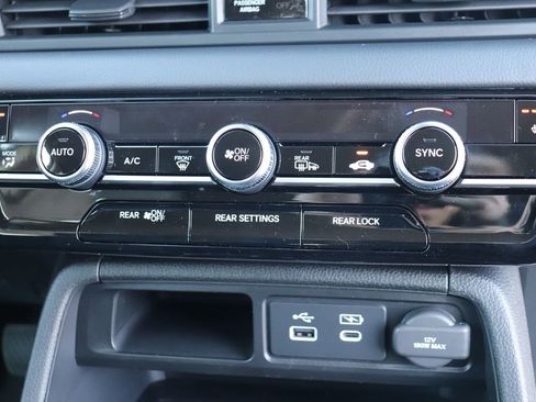 Certified 2025 Honda Pilot EX-L image 25