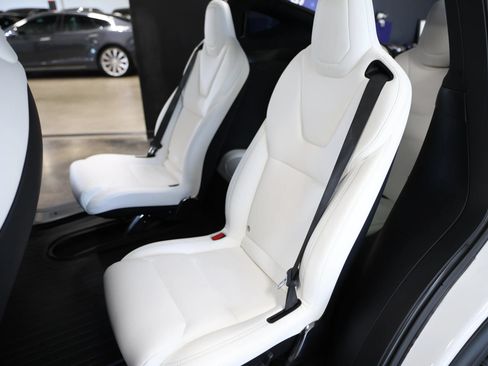 Used 2020 Tesla Model X Long Range AWD/4WD image 46