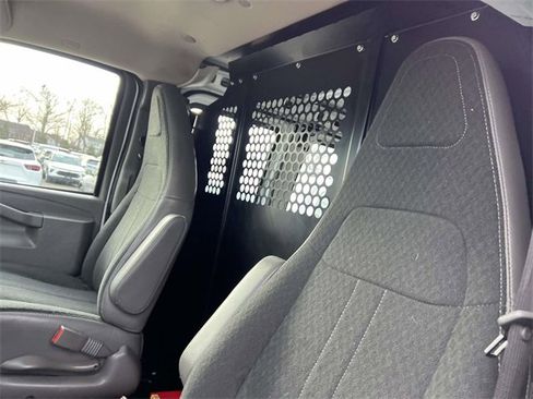 Certified 2024 GMC Savana 2500 Work Van w/ Driver Convenience Package image 15
