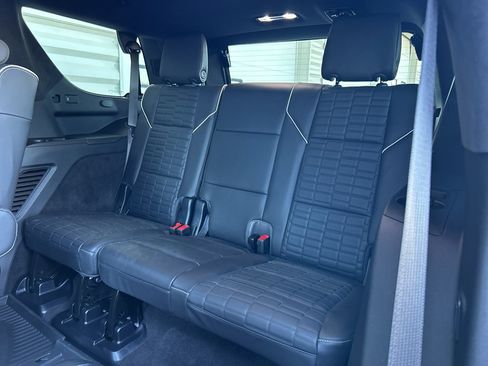 Certified 2025 Cadillac Escalade V w/ LPO, ONYX Package AWD/4WD image 15