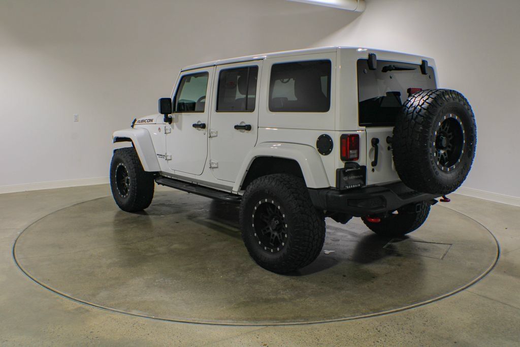 Used 2017 Jeep Wrangler Unlimited Rubicon AWD/4WD image 4