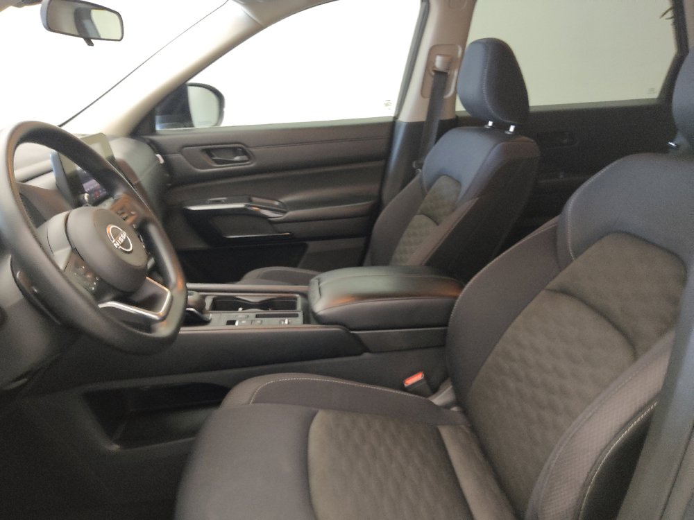 Used 2023 Nissan Pathfinder S w/ Cargo Package FWD image 17
