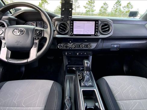 Used 2020 Toyota Tacoma TRD Off-Road image 14