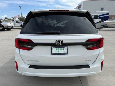 Used 2026 Honda Odyssey Elite image 4