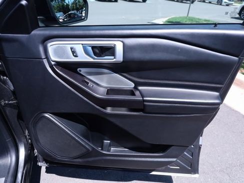 Used 2020 Ford Explorer Platinum w/ Premium Technology Package AWD/4WD image 62