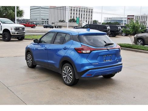 Used 2024 Nissan Kicks SV image 4