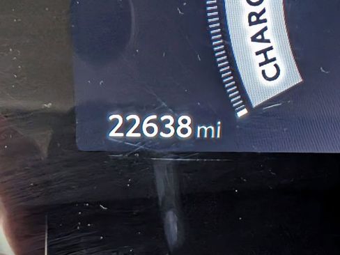 Used 2025 Toyota Camry SE w/ Convenience Package image 19