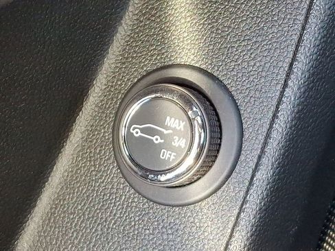 Certified 2024 Chevrolet Traverse LT w/ Rear Camera Mirror Package image 26