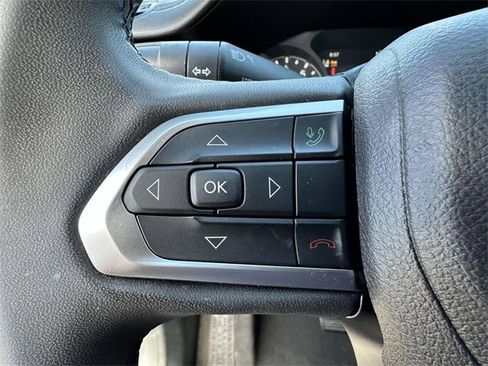 Used 2022 Jeep Compass Altitude w/ Sun and Sound Group image 40