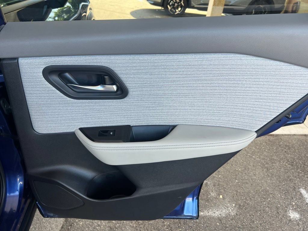 Certified 2023 Nissan Rogue SV AWD/4WD image 16