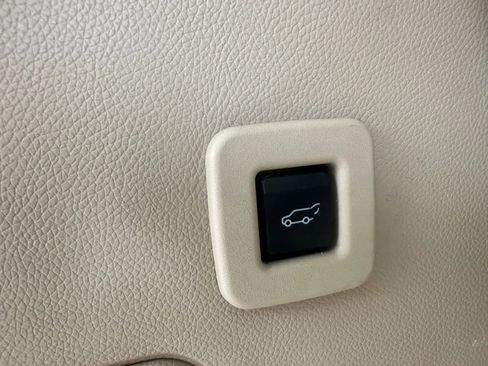Used 2016 Ford Expedition Limited w/ Equipment Group 301A AWD/4WD image 36