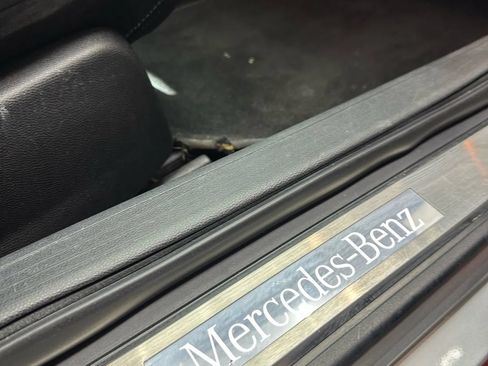 Used 2011 Mercedes-Benz E 350 Cabriolet image 35