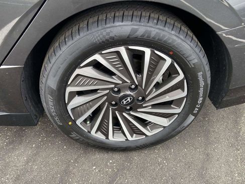 Certified 2024 Hyundai Sonata SEL FWD image 9