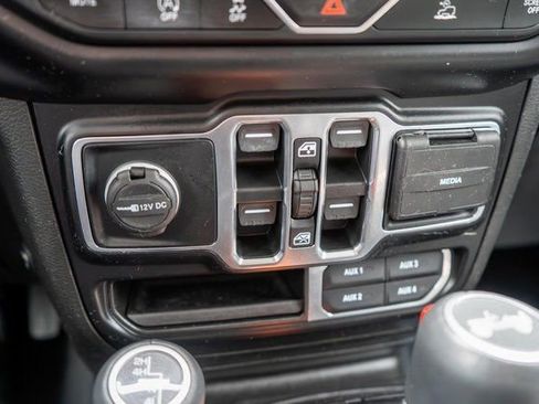 Used 2021 Jeep Wrangler Unlimited Sahara w/ Uconnect 4C Nav & Sound Group image 29