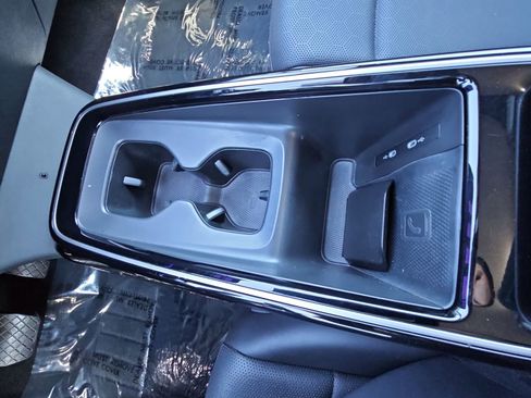 Certified 2023 Volkswagen ID.4 Pro S Plus AWD/4WD image 25