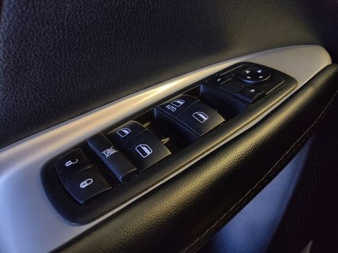 Used 2018 Dodge Journey SE w/ Connectivity Group FWD image 27