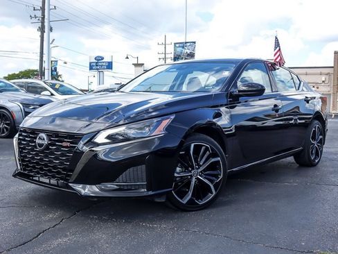 Used 2023 Nissan Altima 2.0 SR AWD/4WD image 1
