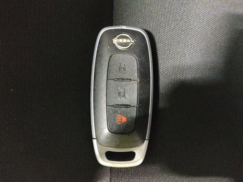 Used 2024 Nissan Rogue S AWD/4WD image 32