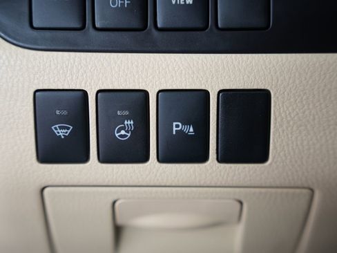 Used 2017 Toyota Highlander Limited image 54