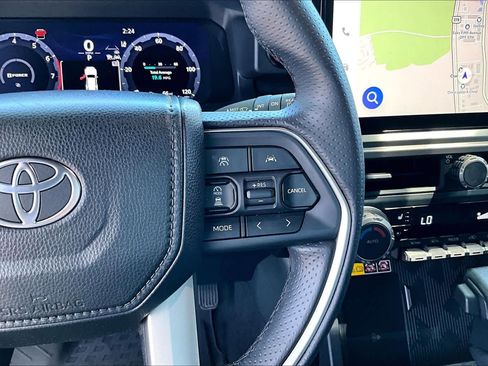 Used 2025 Toyota 4Runner TRD Off-Road Premium image 25