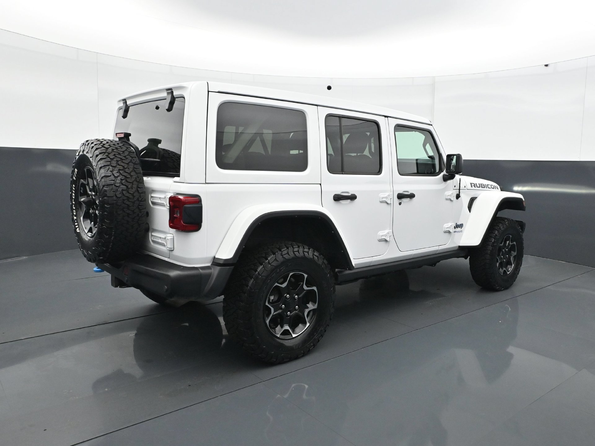 Used 2021 Jeep Wrangler Unlimited Rubicon 4xe w/ Steel Bumper Group AWD/4WD image 7