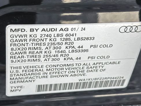 Certified 2024 Audi Q4 e-tron Premium w/ Convenience Package AWD/4WD image 27
