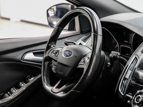 Used 2018 Ford Focus ST w/ Equipment Group 402A image 22