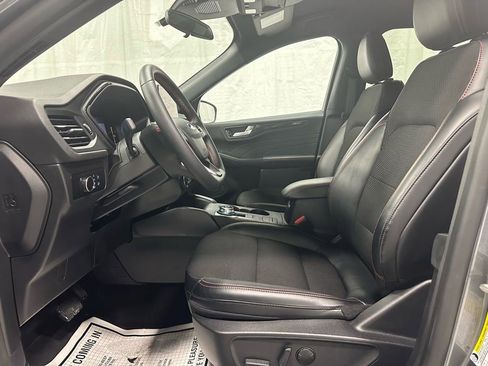 Used 2025 Ford Escape ST-Line image 14