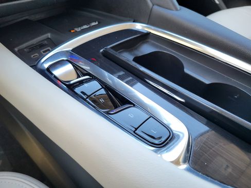 Used 2022 Buick Enclave Premium w/ Experience Buick Package image 24