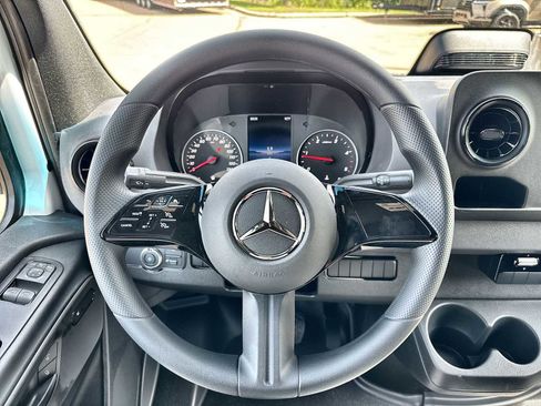 New 2026 Mercedes-Benz Sprinter 2500 image 19