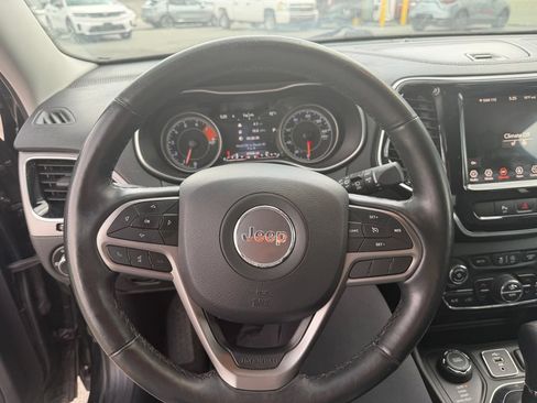 Used 2019 Jeep Cherokee Limited AWD/4WD image 15