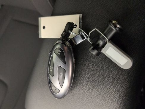 Used 2025 Hyundai Elantra Sport FWD image 39