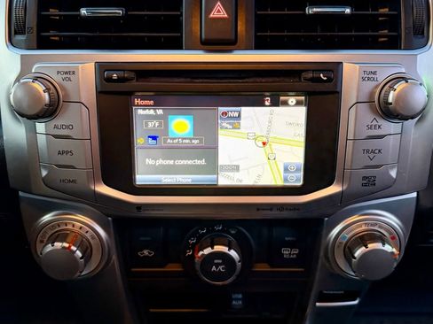 Used 2017 Toyota 4Runner SR5 Premium image 14