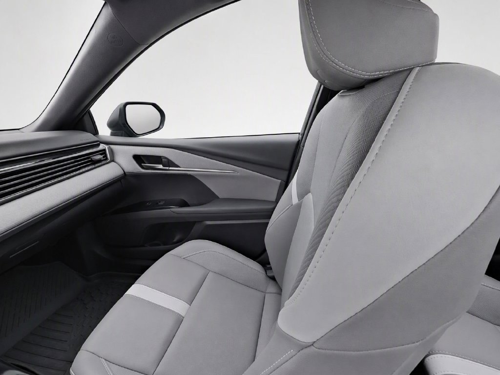 Used 2025 Toyota Camry SE FWD image 19