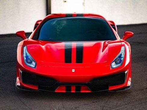 Used 2019 Ferrari 488 Pista Coupe image 2